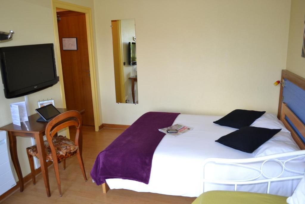 Hotel Restaurant Davat Brison-Saint-Innocent 객실 사진